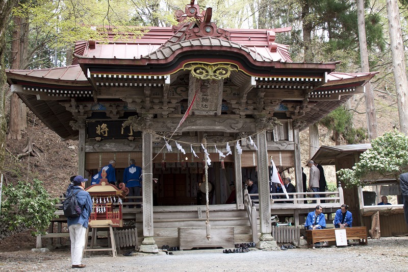 城峯神社