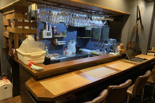 カフェ&バー　エシャンス